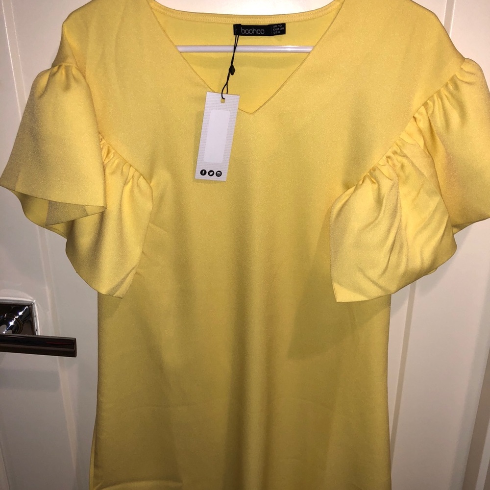 Yellow dress with ruffle sleeves
